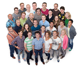 Groepsfoto WPP feb 2018 - Het team van WPP bestaat uit creatieve professionals op het gebied van nasynchronisatie (film, tv en games) voice-overs (docu, commercials en luisterboeken) en audionabewerking (mixage, sounddesign en foley) en we beschikken over twaalf professioneel uitgeruste studios.